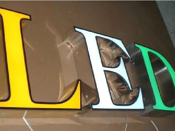 仁怀介绍LED招牌的基础知识。