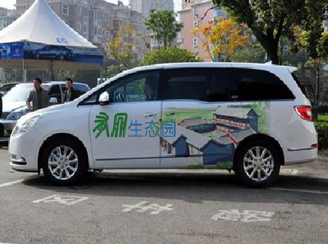 仁怀户外车贴喷绘如何保持效果?